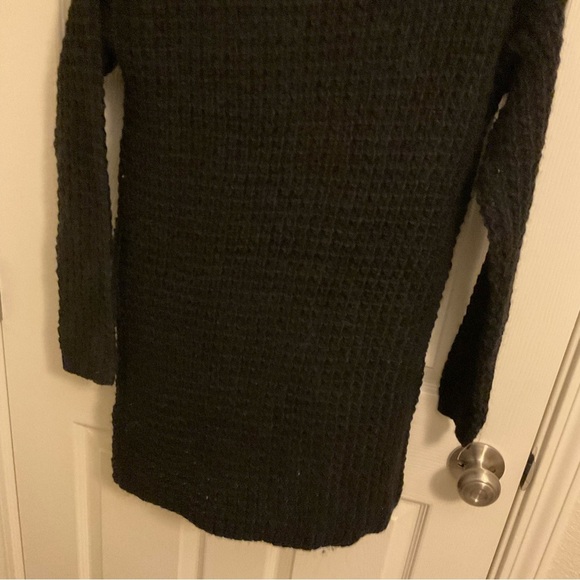 Guess sweater dress size small - Picture 9 of 11
